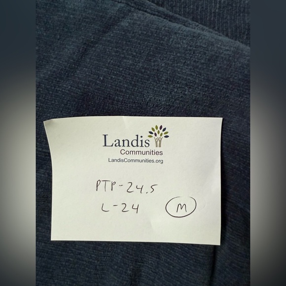 VTG Tommy Bahama V-Neck Pattern Sweater Navy Blue Velvet Suede Soft Size M - Picture 8 of 8